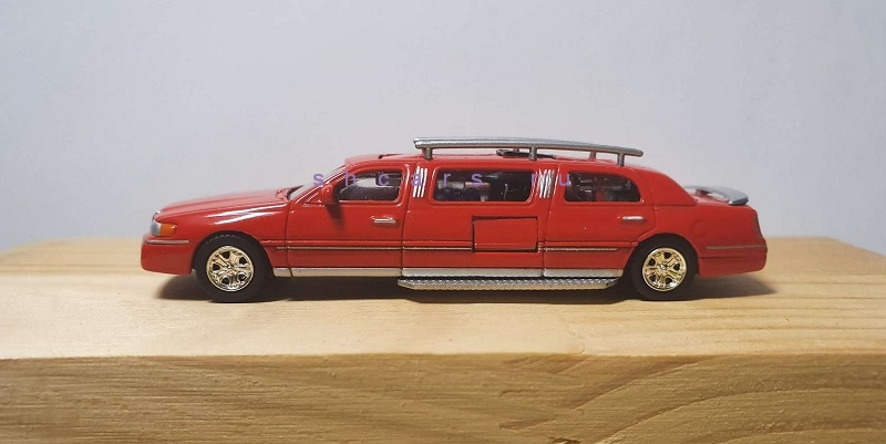 LINCOLN TOWNCAR FIRE TRUCK LIMO